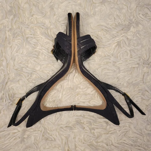 LV Sandals - Picture 6 of 12